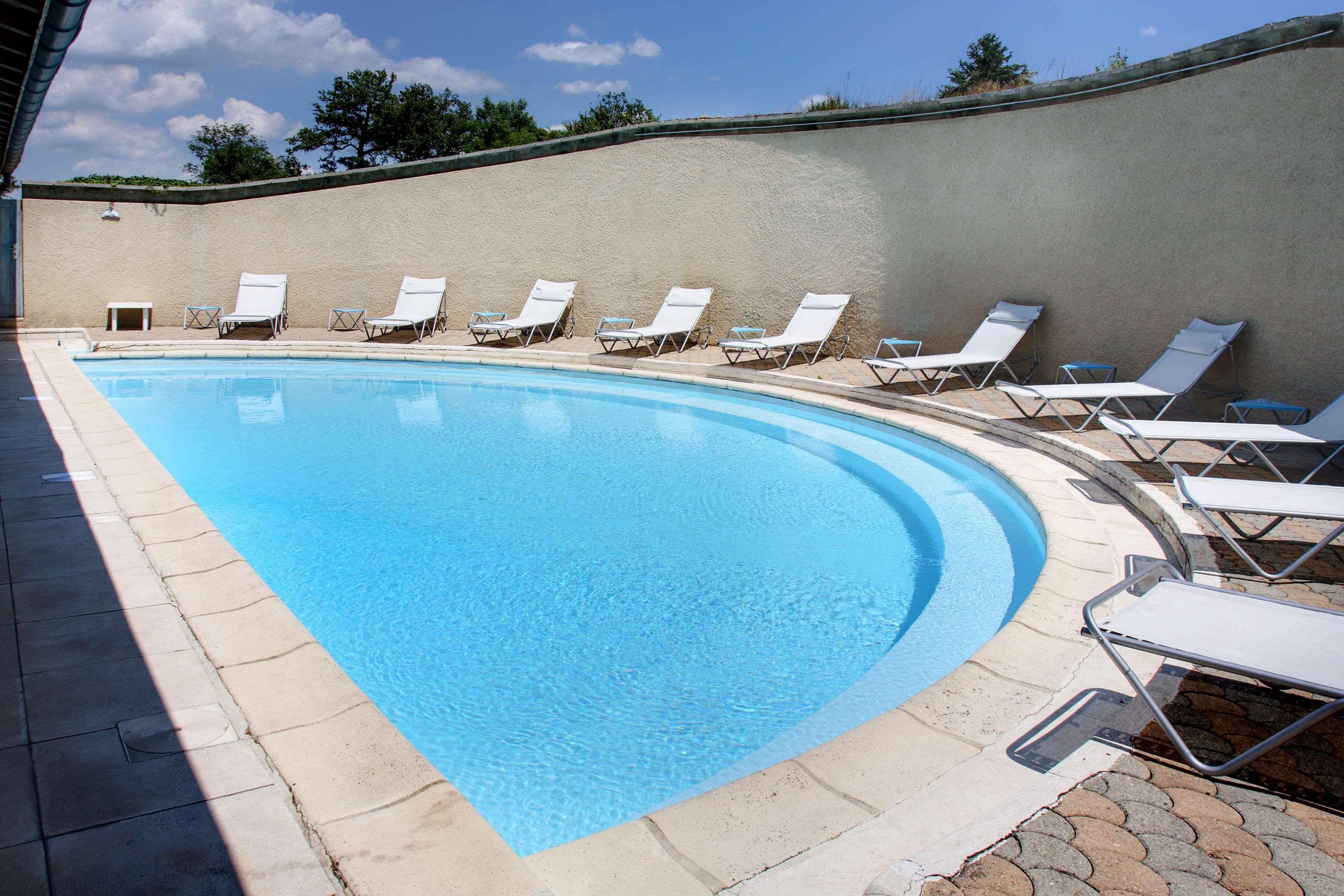 Best Western Golf D'Albon Esterno foto
