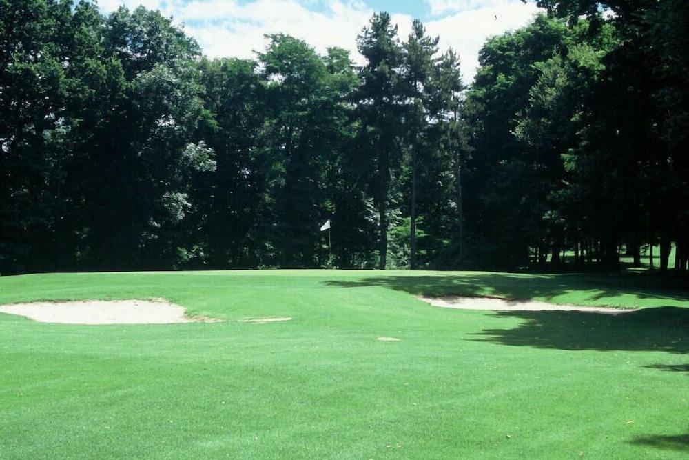 Best Western Golf D'Albon Esterno foto