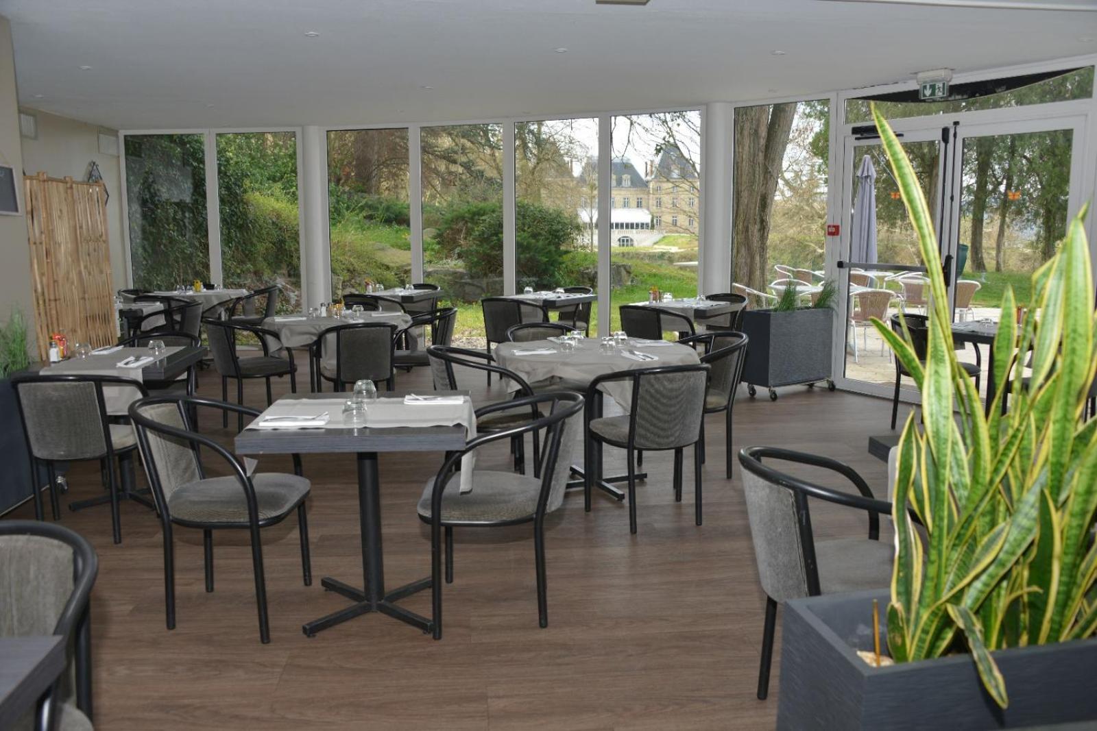 Best Western Golf D'Albon Esterno foto