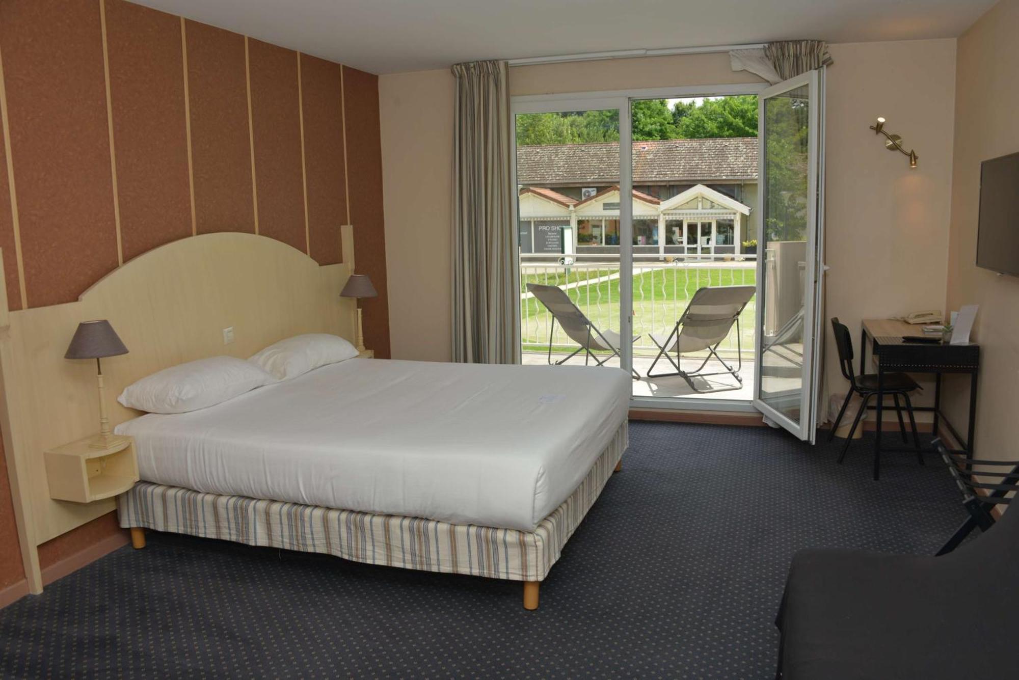 Best Western Golf D'Albon Esterno foto
