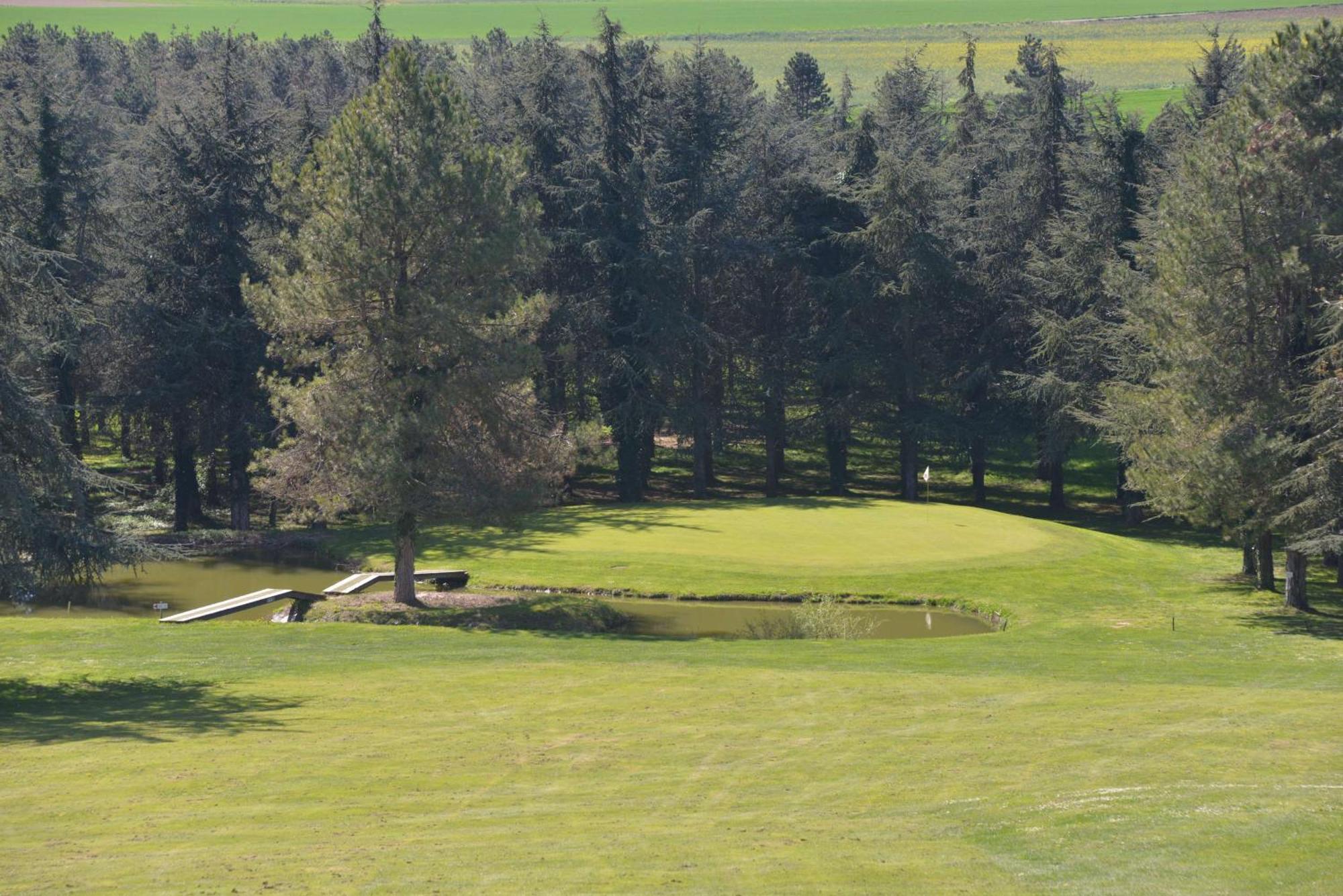 Best Western Golf D'Albon Esterno foto